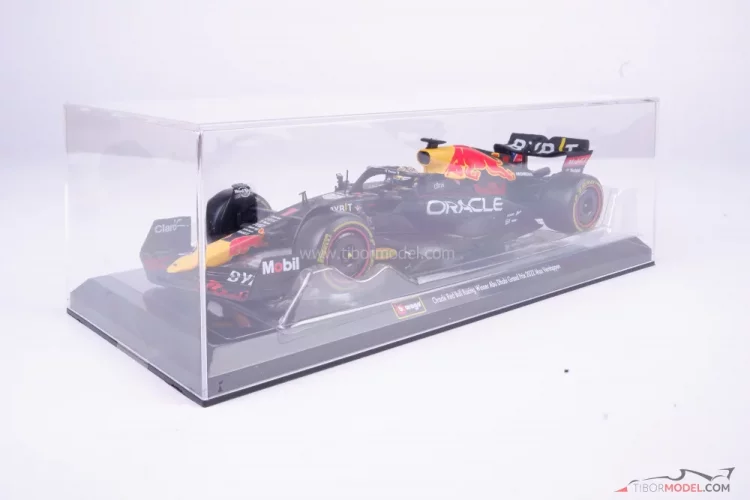 Red Bull RB18 - Max Verstappen (2022), 1:24 Bburago