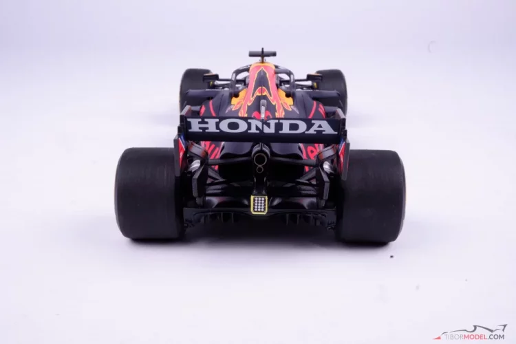 Red Bull RB16b - Max Verstappen (2021), Víťaz VC Mexika, 1:18 Minichamps