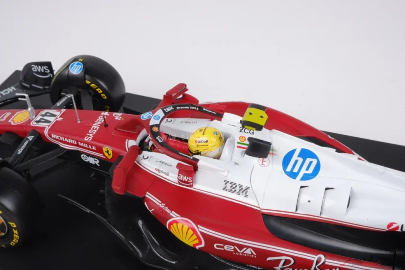 Ferrari SF-25 - Lewis Hamilton (2025) VC Talianska, 1:18 Bburago