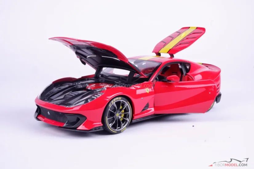 Ferrari 812 Competizione (2021) piros, 1:18 Bburago Signature
