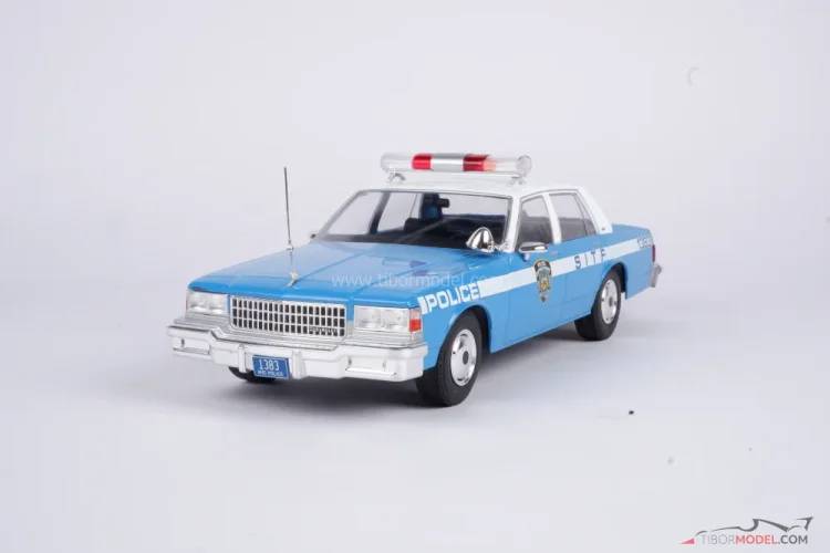 Model police car Chevrolet Caprice NYPD, 1:18 MCG
