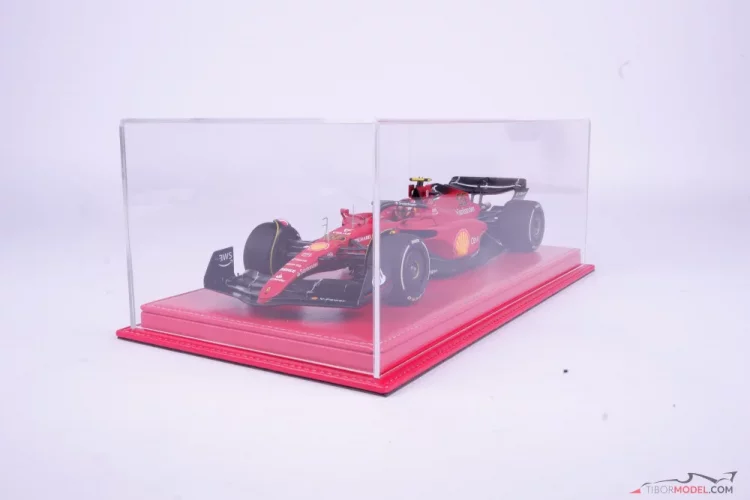 Showcase with red leather (Mulhouse), 1:18 Atlantic