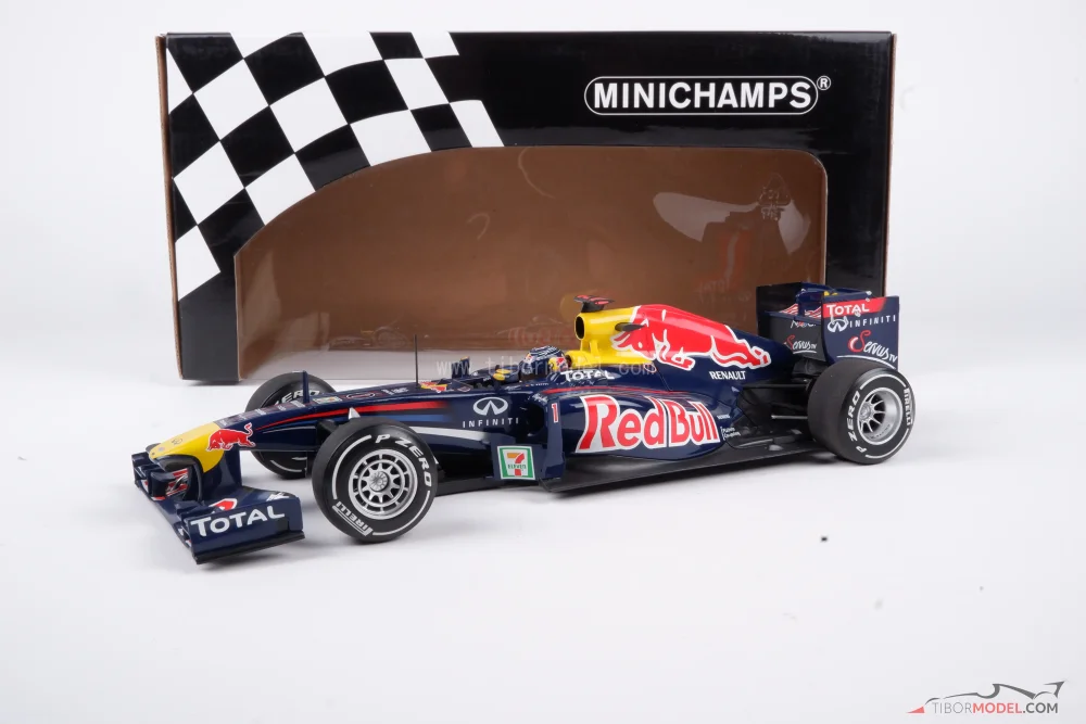 Model car Red Bull RB7 Vettel 2011, 1:18 Minichamps | Tibormodel.com