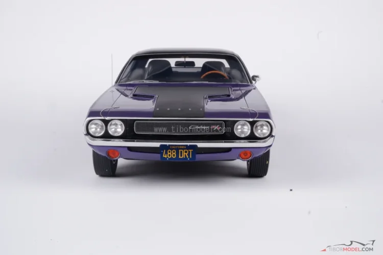 Dodge Challenger R/T (1970) fialový, 1:12 Ottomobile
