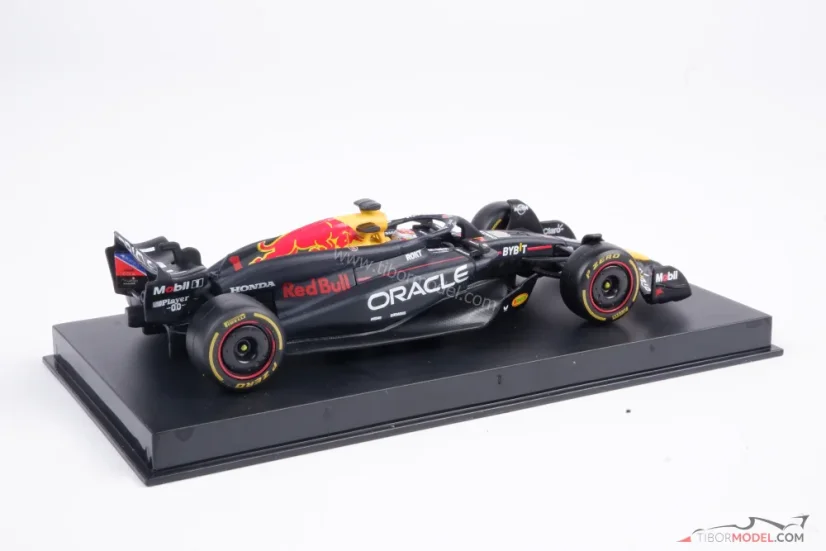 Red Bull RB20 - Max Verstappen (2024), World Champion, 1:43 BBurago Signature
