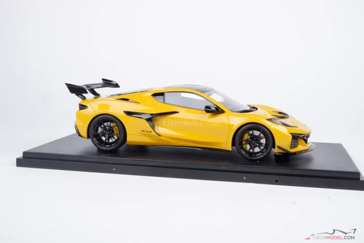 Chevrolet Corvette C8 ZR1 (2025) žltý, 1:18 GT Spirit