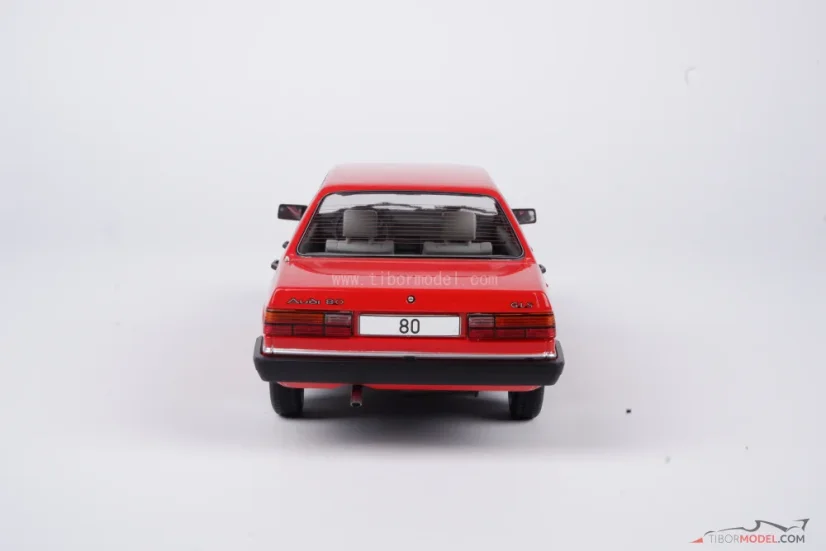 Audi 80 B2 (1978) red, 1:18 MCG