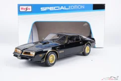 Pontiac Firebird Trans Am (1978) černý, 1:18 Maisto