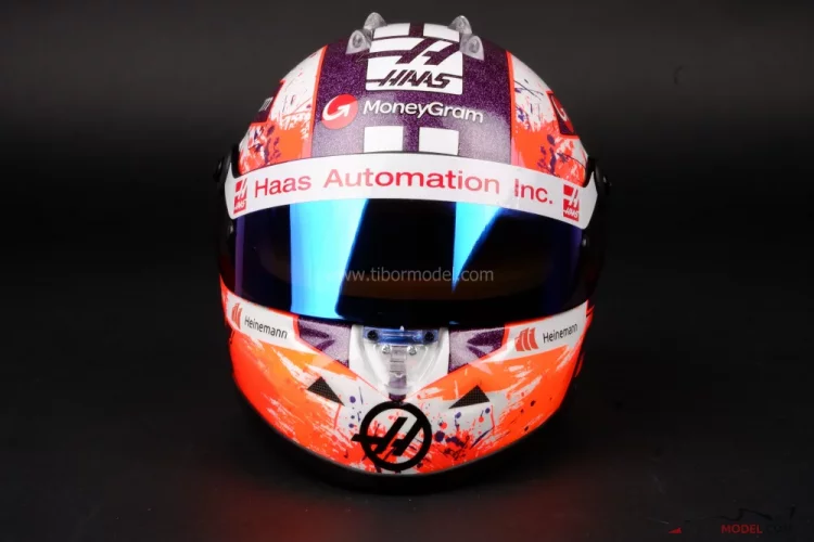 Nico Hülkenberg 2023 Haas mini helmet, 1:2 Schuberth