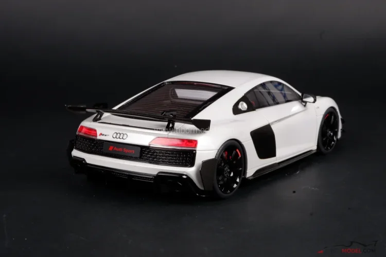 Audi R8 Coupe V10 GT (2023) sivé, 1:18 GT Spirit