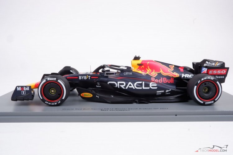 Red Bull RB18 - Max Verstappen (2022), VC Saudskej Arábie, 1:18 Spark