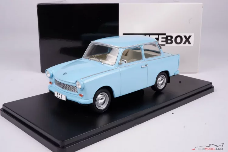 Trabant 601 világoskék (1965), 1:24 Whitebox