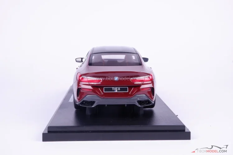 BMW 850i xDrive M Performance (2023) červené, 1:18 GT Spirit