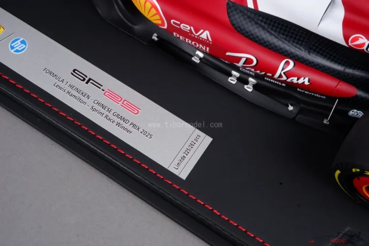 Ferrari SF-25 - Lewis Hamilton (2025) Víťaz Šprint VC Číny, 1:18 BBR