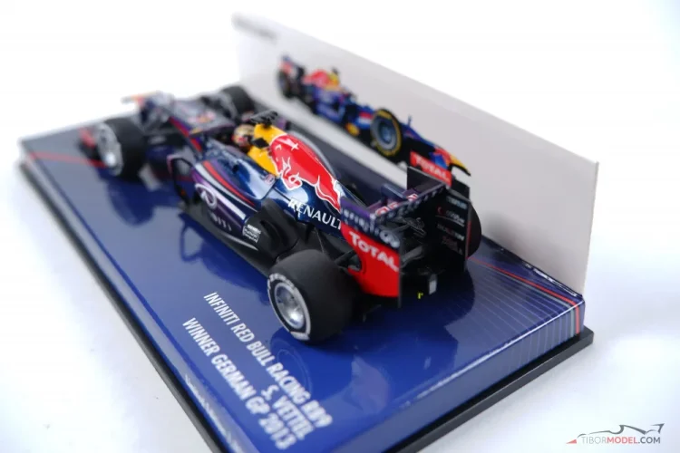 Model car Red Bull RB9 Vettel 2013, 1:43 Minichamps | Tibormodel.com