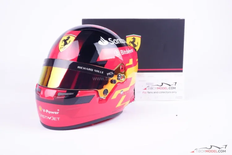 Carlos Sainz 2024 Ferrari přilba, 1:2 Bell