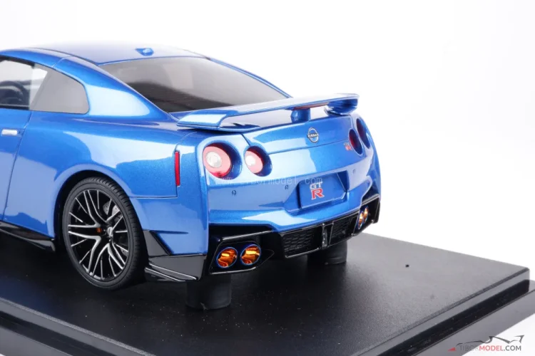Nissan GT-R Skyline (2024) modrý, 1:18 GT Spirit