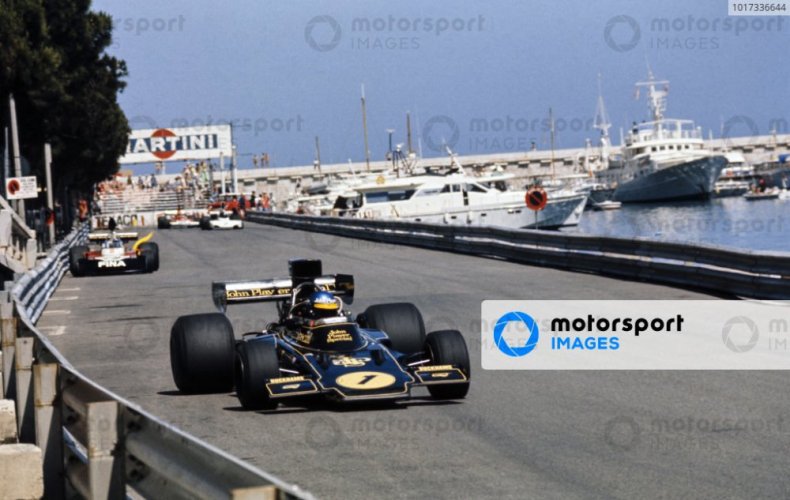 Lotus 72E - Ronnie Peterson (1974), Győztes Monacoi Nagydíj, pilótafigurával 1:18 GP Replicas