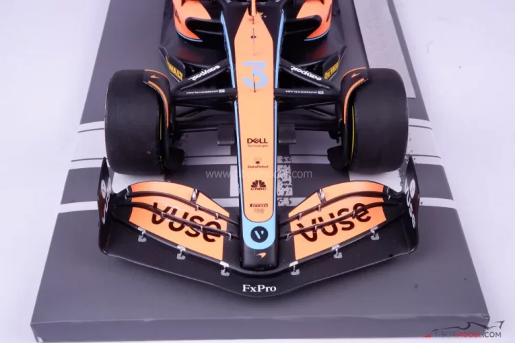 McLaren MCL36 - Daniel Ricciardo (2022), Vuse, 1:18 Minichamps