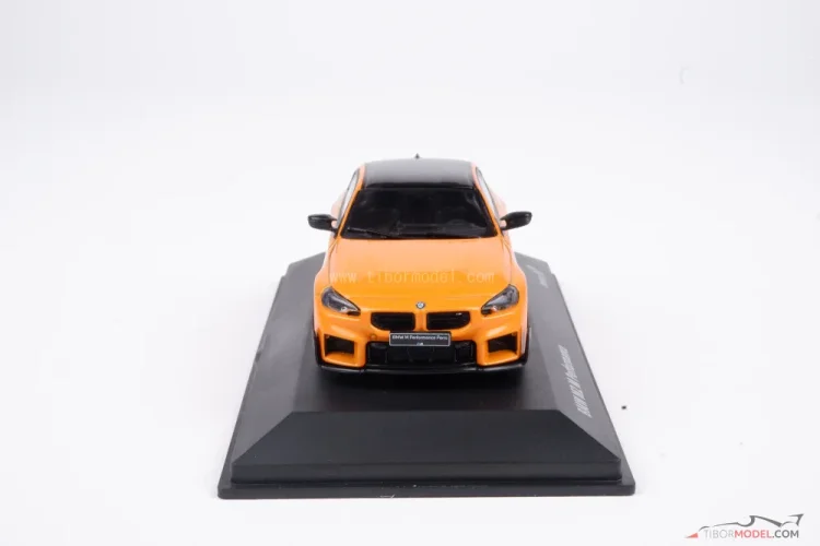 BMW M2 M Performance (2024) oranžové, 1:43 Solido