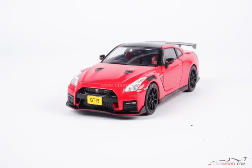 Nissan GT-R Nismo (R-35) piros, 1:24 Whitebox