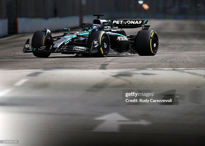 Mercedes W16 - George Russell (2025), Winner Singapore GP, 1:18 Minichamps