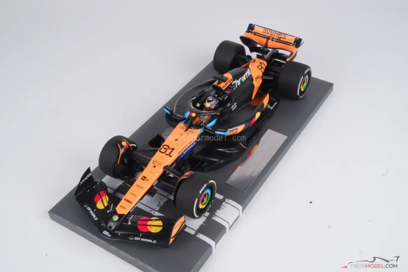 McLaren MCL39 - Oscar Piastri (2025), Winner Chinese GP, 1:18 Minichamps
