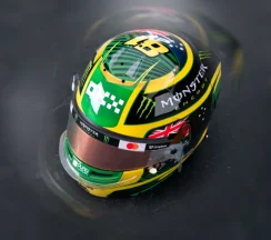 Oscar Piastri 2026 VC Austrálie mini prilba, McLaren, 1:2 Bell