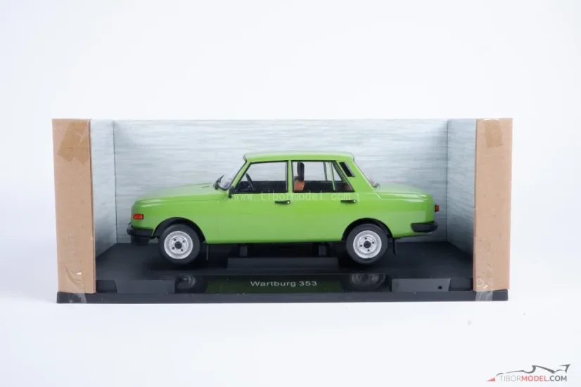 Wartburg 353 (1985) zelený, 1:18 MCG
