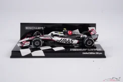 Haas VF-25 - Oliver Bearman (2025), Chinese GP, 1:43 Minichamps