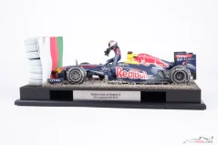 Diorama Red Bull RB7 - Sebastian Vettel nehoda 2011 Suzuka, 1:18