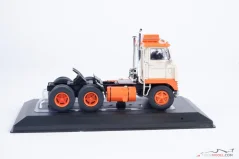 White 7400 (1960), narancssárga, 1:43 Ixo
