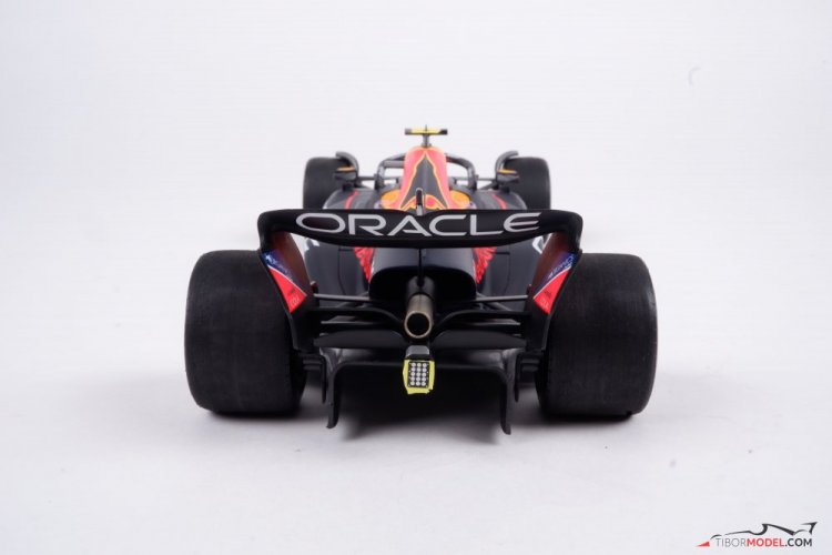 Red Bull RB18 - Sergio Perez (2022), Saudi Arabian GP, 1:18 Minichamps