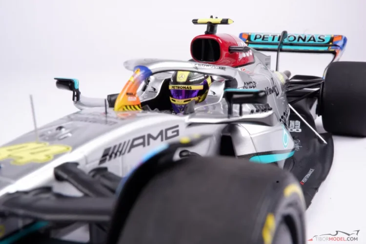 Mercedes W13 - Lewis Hamilton (2022), VC Miami, 1:18 Minichamps