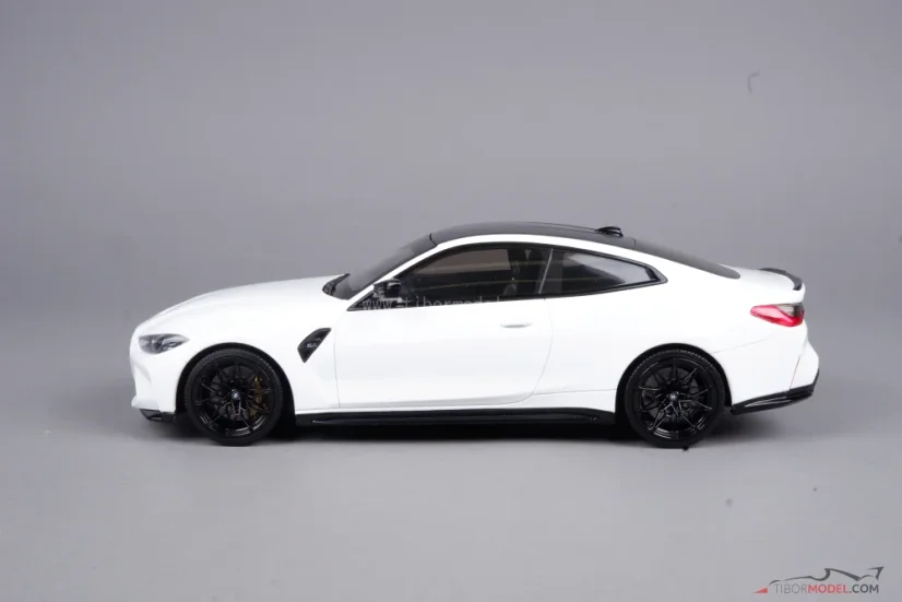 BMW M4 (2020) bílé, 1:18 Minichamps