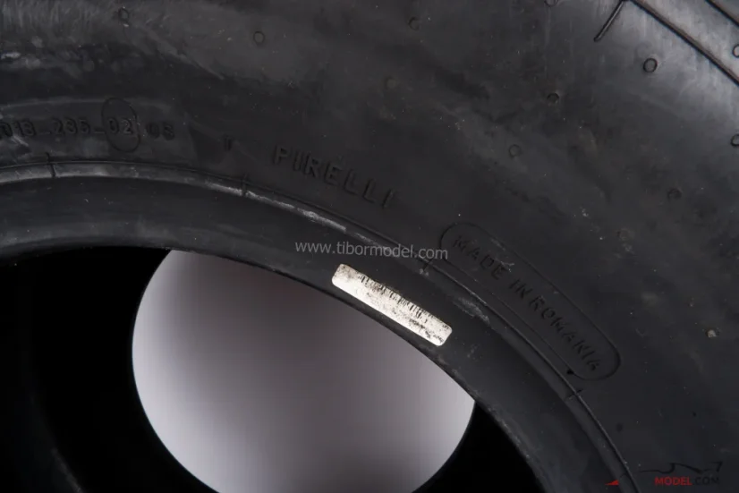 Pirelli PZero Soft ľavá zadná pneumatika (2016)