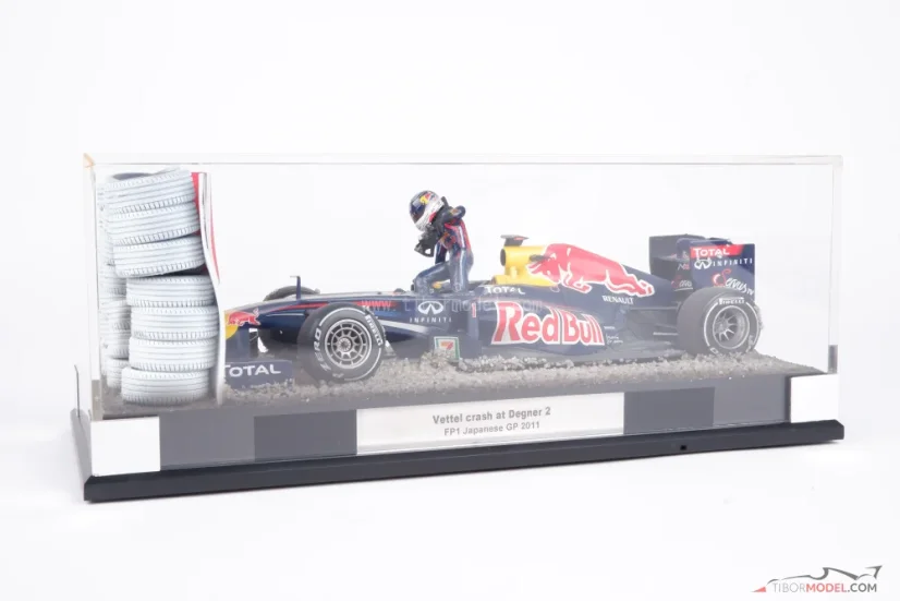 Diorama Red Bull RB7 - Sebastian Vettel nehoda 2011 Suzuka, 1:18