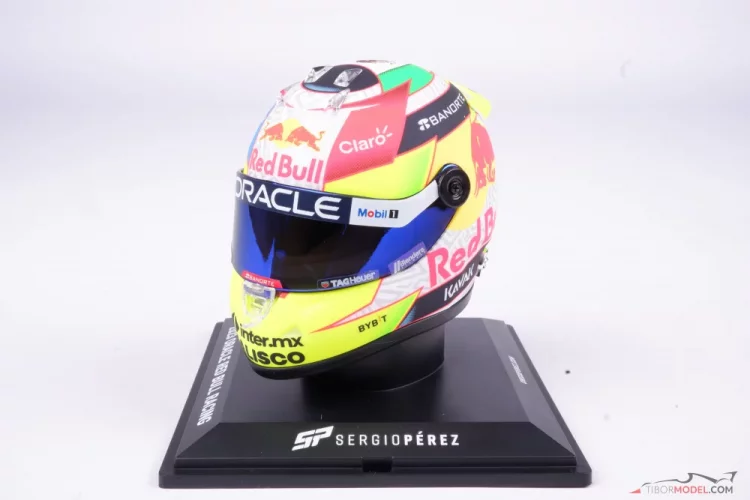 Sergio Perez 2023 Red Bull prilba, 1:4 Schuberth