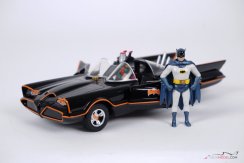 Batmobil s figúrkou Batmana (zo seriálu Batman 60. roky), 1:24 Jada