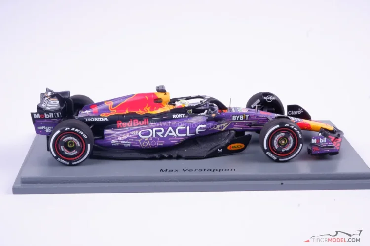 Spark 1:43 Max Verstappen Red Bull RB12 #33 Winner Spain GP