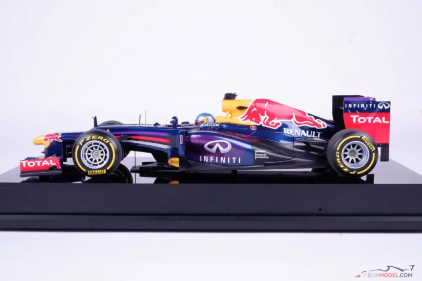 Model car Red Bull RB9 Vettel 2013, 1:18 Minichamps | Tibormodel.com