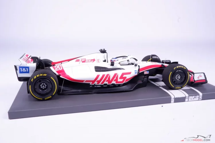 Haas VF-22 - Kevin Magnussen (2022), Veľká Británia, 1:18 Minichamps