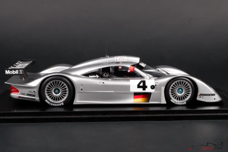 Model car Mercedes CLR Webber 1999, 1:18 Spark | Tibormodel.com