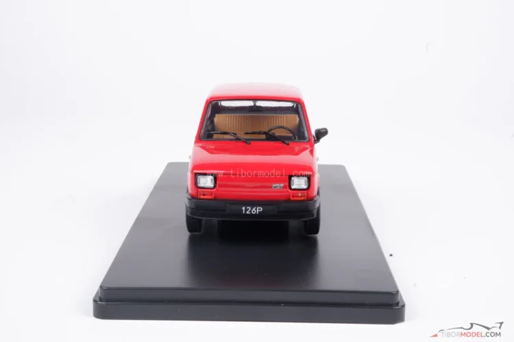 Fiat 126 P red, 1:24 Whitebox
