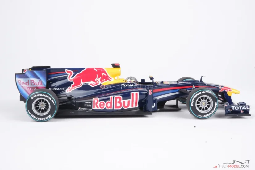 Red Bull RB6 - Sebastian Vettel (2010), Majster sveta, 1:18 Minichamps