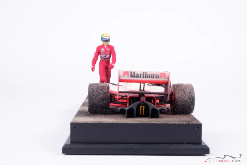 Diorama McLaren MP4/5B - Ayrton Senna nehoda 1990 Suzuka, 1:18