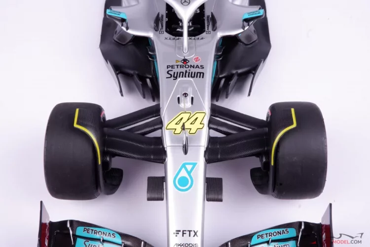 Mercedes W13 - Lewis Hamilton (2022), VC Španielska, 1:18 Minichamps