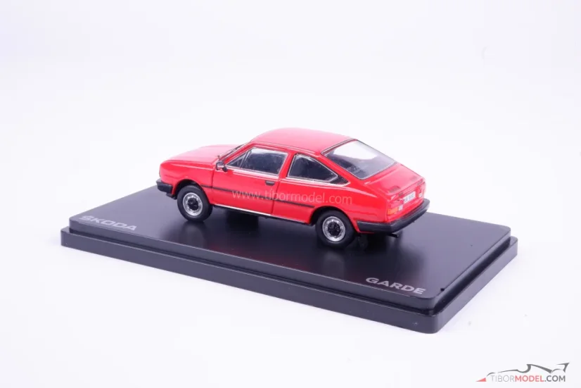 Škoda Garde (1982) červená šípková, 1:43 Abrex