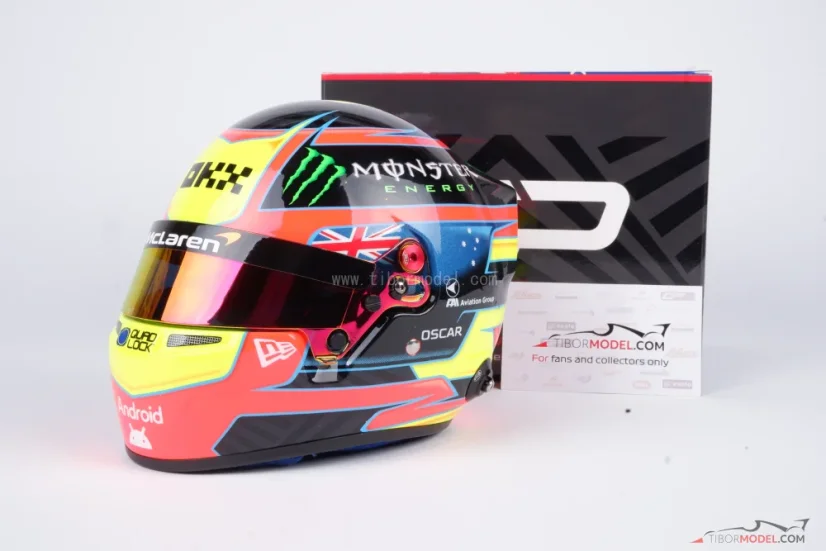 Oscar Piastri 2025 McLaren mini přilba, 1:2 Bell
