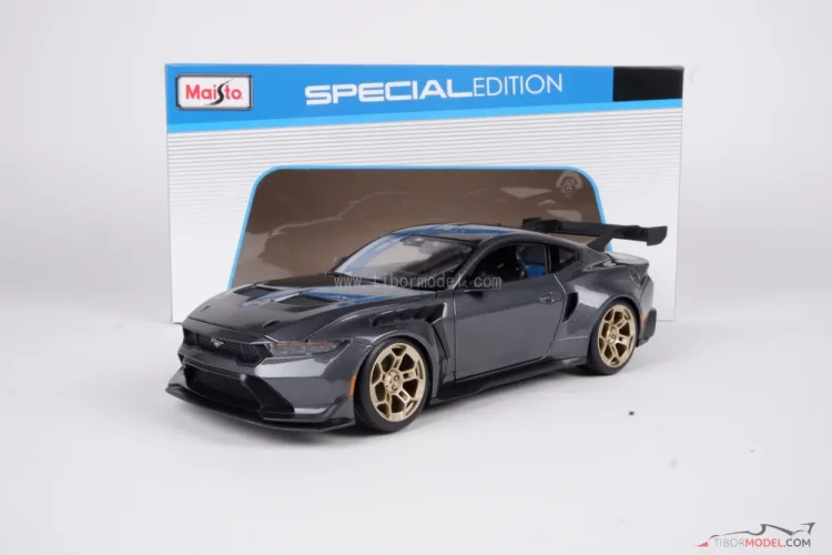 Ford Mustang GTD (2025) šedý, 1:18 Maisto